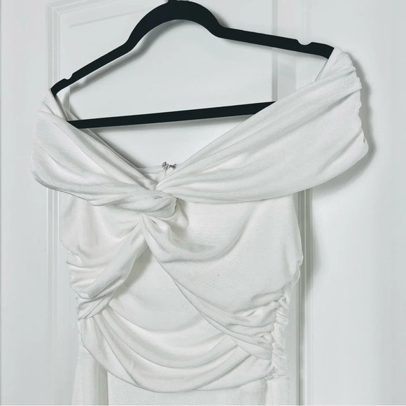 MISHA Alisa Slinky Off Shoulder Wide Leg Twist Jumpsuit in Ivory Ailsa Medium M - Picture 4 of 11
